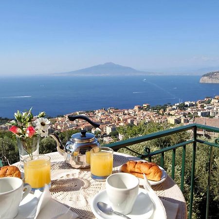 Casa Vacanze Chery Sorrento Buitenkant foto