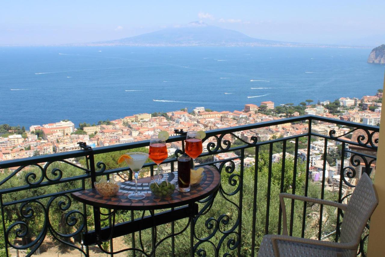Casa Vacanze Chery Sorrento Buitenkant foto