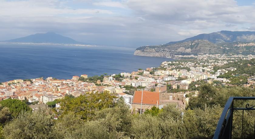 Casa Vacanze Chery Sorrento Buitenkant foto
