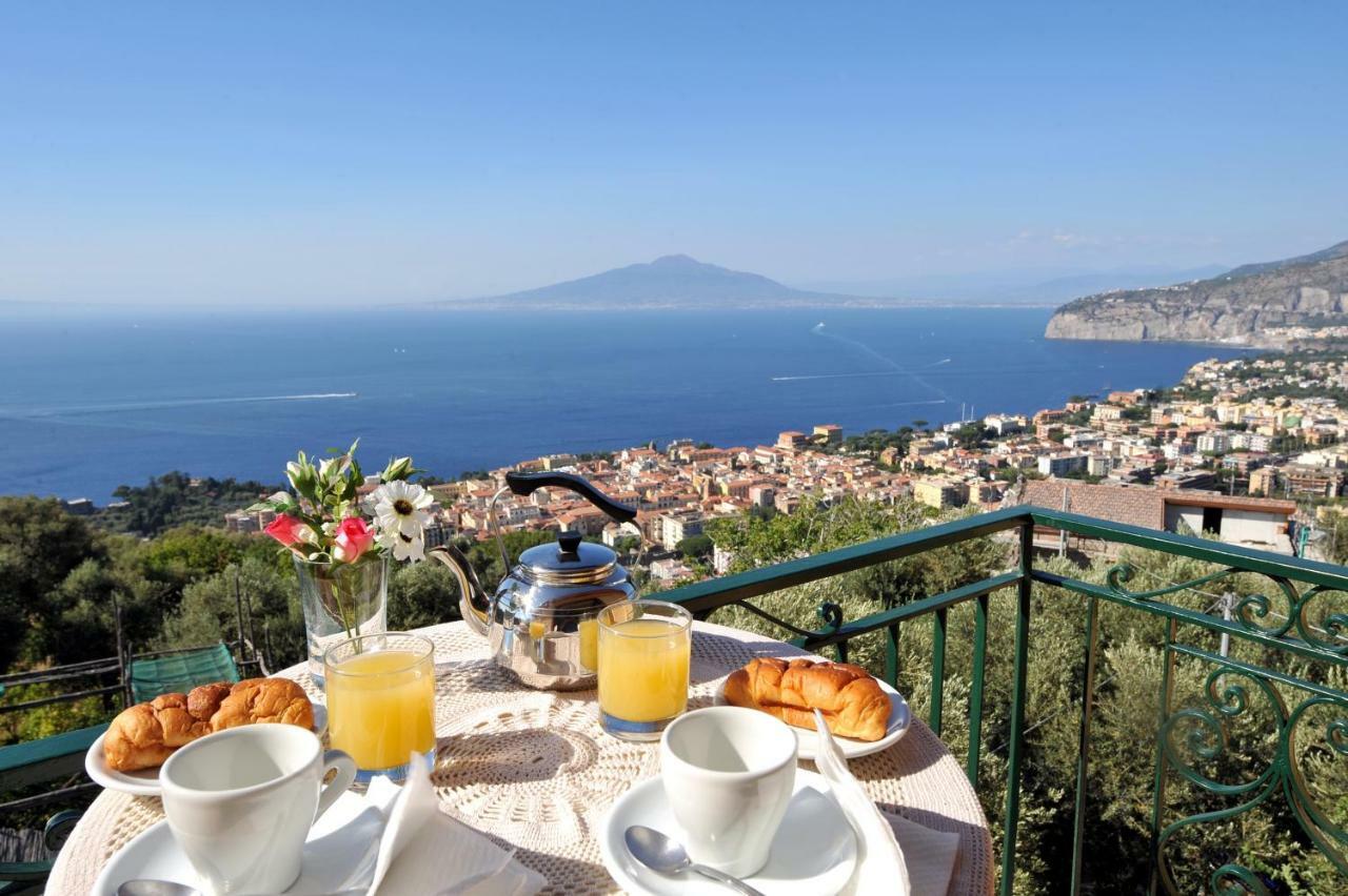Casa Vacanze Chery Sorrento Buitenkant foto