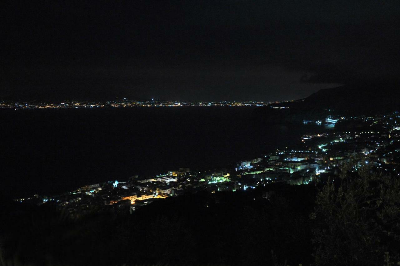 Casa Vacanze Chery Sorrento Buitenkant foto
