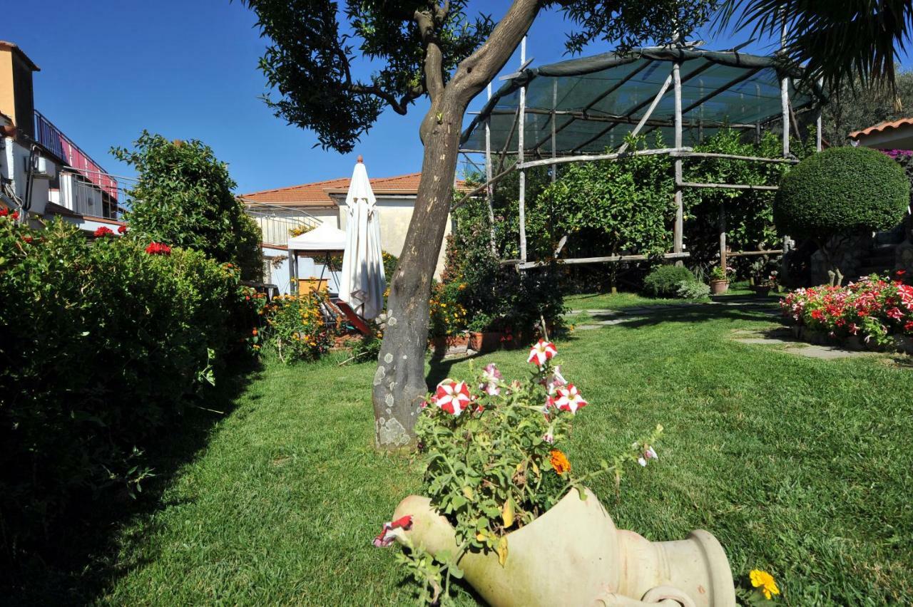 Casa Vacanze Chery Sorrento Buitenkant foto
